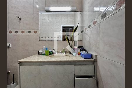 Casa à venda com 290m², 4 quartos e 2 vagas Casa à venda com 290m², 4 quartos e 2 vagasBanheiro Suíte 2