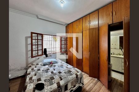 Casa à venda com 290m², 4 quartos e 2 vagas Casa à venda com 290m², 4 quartos e 2 vagasSuíte 2