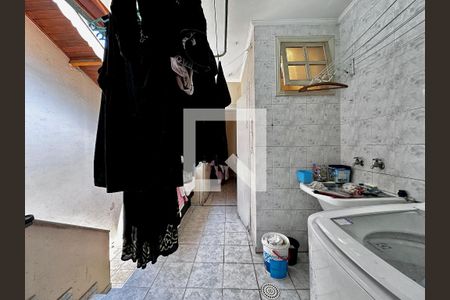 Casa à venda com 290m², 4 quartos e 2 vagas Casa à venda com 290m², 4 quartos e 2 vagasÁrea de Serviço