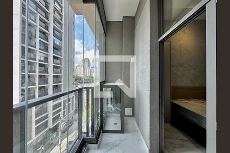 Sacada de kitnet/studio para alugar com 0 quarto, 26m² em Jardim das Acacias, São Paulo