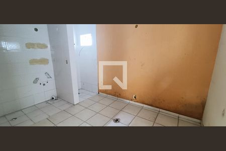 Casa à venda com 350m², 2 quartos e 6 vagasBanheiro 3