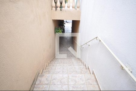 Casa à venda com 180m², 3 quartos e 2 vagasEscada de Acesso