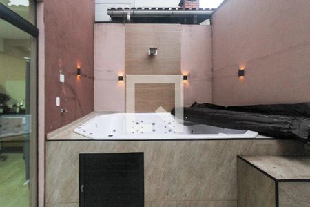 Casa à venda com 235m², 3 quartos e 6 vagasSPA