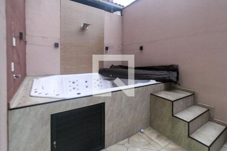 Casa à venda com 235m², 3 quartos e 6 vagasSPA