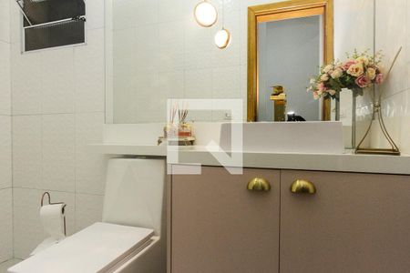 Casa à venda com 235m², 3 quartos e 6 vagasLavabo