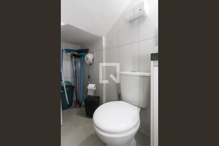 Casa à venda com 235m², 3 quartos e 6 vagasLavabo do Salão de festa