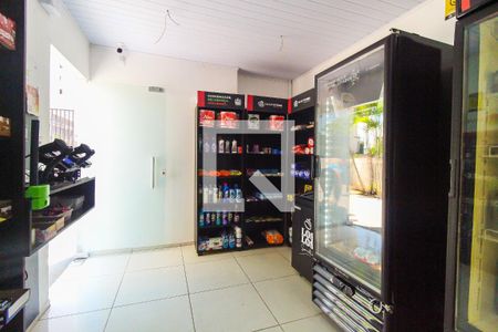 Apartamento para alugar com 45m², 2 quartos e 1 vaga Apartamento para alugar com 45m², 2 quartos e 1 vagaMini Mercado