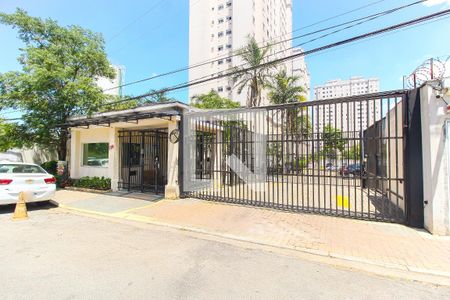 Apartamento para alugar com 45m², 2 quartos e 1 vaga Apartamento para alugar com 45m², 2 quartos e 1 vagaFachada