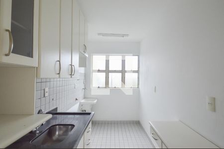 Apartamento para alugar com 65m², 3 quartos e 1 vagaCozinha e Área de Serviço