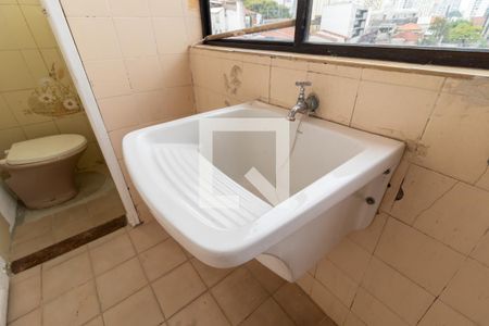 Casa à venda com 120m², 2 quartos e 1 vagaÁrea de Serviço