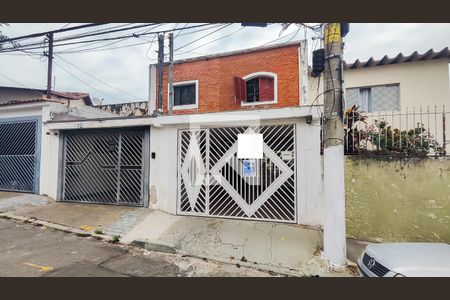 Casa à venda com 120m², 2 quartos e 1 vagaFachada