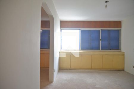 Apartamento à venda com 270m², 4 quartos e 2 vagasQuarto 4 Reversível 