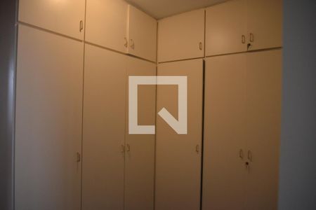 Apartamento à venda com 270m², 4 quartos e 2 vagasQuarto de Serviço