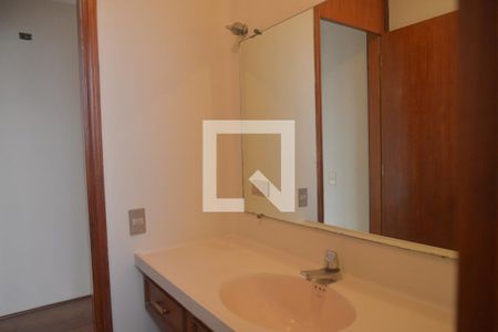 Apartamento à venda com 270m², 4 quartos e 2 vagasBanheiro 3