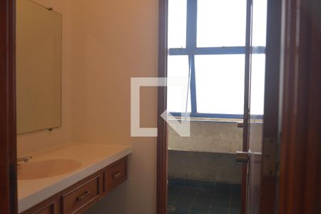 Apartamento à venda com 270m², 4 quartos e 2 vagasBanheiro 3