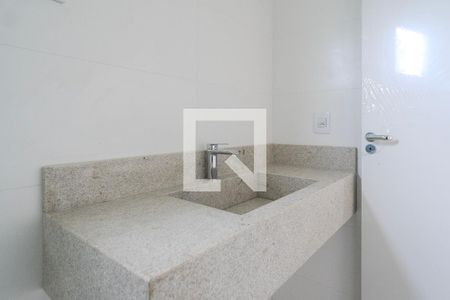 Casa à venda com 284m², 3 quartos e 4 vagasBanheiro Social