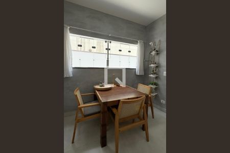 Casa de condomínio à venda com 385m², 4 quartos e 3 vagasCopa