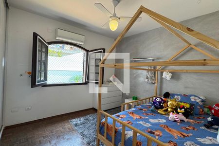 Casa de condomínio à venda com 385m², 4 quartos e 3 vagasSuíte 2