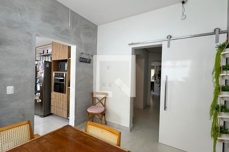 Casa de condomínio à venda com 385m², 4 quartos e 3 vagasCopa