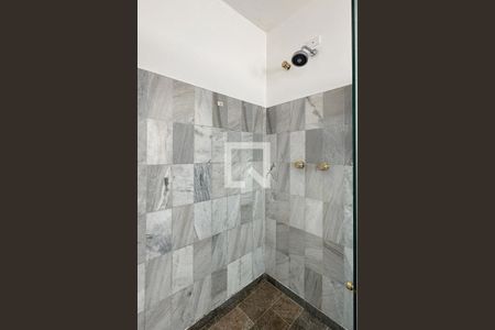 Casa de condomínio à venda com 385m², 4 quartos e 3 vagasBanheiro da Suíte 1