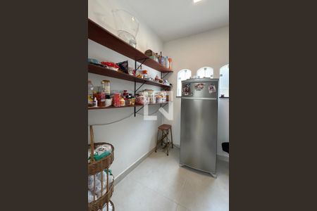 Casa de condomínio à venda com 385m², 4 quartos e 3 vagasDespensa