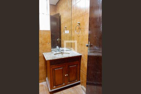 Casa à venda com 200m², 3 quartos e 2 vagasBanheiro