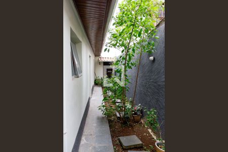 Casa à venda com 200m², 3 quartos e 2 vagasCorredor