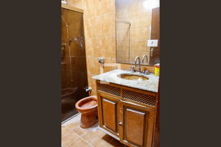 Casa à venda com 200m², 3 quartos e 2 vagasBanheiro 2