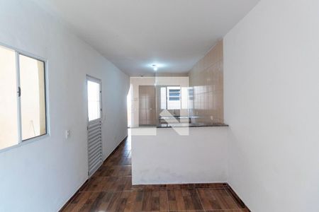 Sala de casa para alugar com 2 quartos, 80m² em Vila Ré, São Paulo