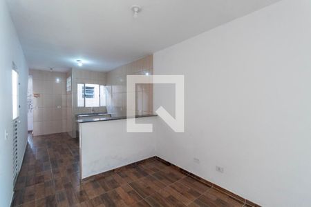 Sala de casa para alugar com 2 quartos, 80m² em Vila Ré, São Paulo