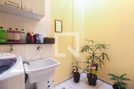 Casa de condomínio à venda com 125m², 3 quartos e 2 vagasÁrea de Serviço 