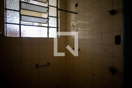 Casa à venda com 220m², 2 quartos e 2 vagas Casa à venda com 220m², 2 quartos e 2 vagasBanheiro de serviço