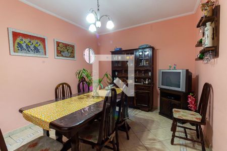 Casa à venda com 170m², 2 quartos e 2 vagas Casa à venda com 170m², 2 quartos e 2 vagasSala de Jantar