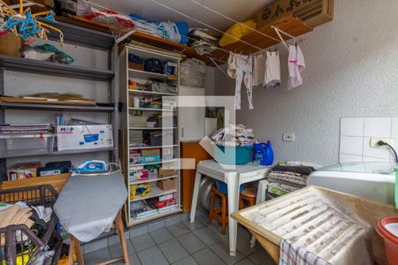 Casa à venda com 170m², 2 quartos e 2 vagas Casa à venda com 170m², 2 quartos e 2 vagasÁrea de Serviço