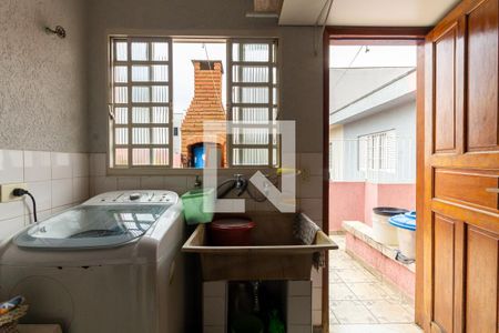 Casa à venda com 170m², 2 quartos e 2 vagas Casa à venda com 170m², 2 quartos e 2 vagasÁrea de Serviço