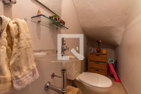 Casa à venda com 170m², 2 quartos e 2 vagas Casa à venda com 170m², 2 quartos e 2 vagasLavabo