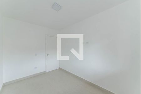 Quarto 1 de apartamento para alugar com 2 quartos, 44m² em Vila Guarani, São Paulo