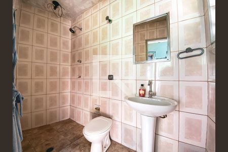 Casa à venda com 200m², 6 quartos e 3 vagasBanheiro 4