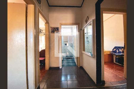 Casa à venda com 200m², 6 quartos e 3 vagasCorredor