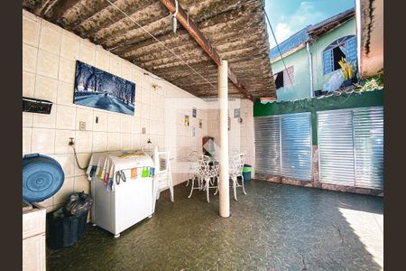 Casa à venda com 200m², 6 quartos e 3 vagasÁrea de Serviço