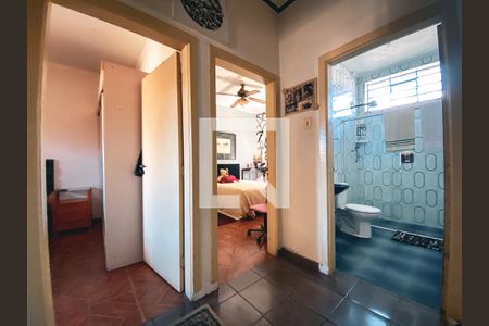 Casa à venda com 200m², 6 quartos e 3 vagasCorredor