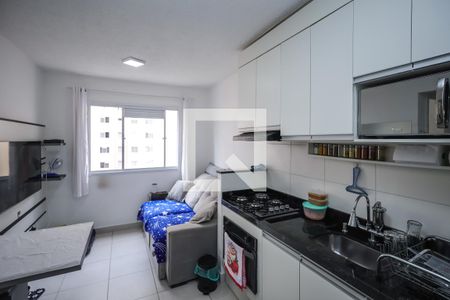 Sala e cozinha de apartamento à venda com 2 quartos, 33m² em Sacomã, São Paulo