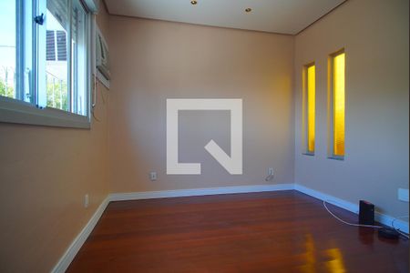 Sala de casa para alugar com 3 quartos, 130m² em Jardim Itu Sabará, Porto Alegre