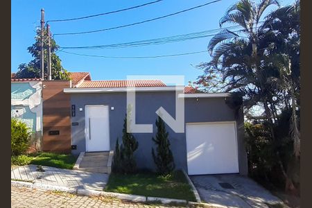 Casa de condomínio à venda com 250m², 2 quartos e 3 vagasFachada