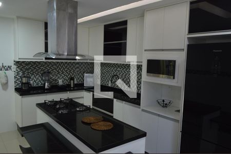 Casa de condomínio à venda com 250m², 2 quartos e 3 vagasCozinha