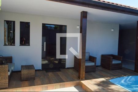 Casa de condomínio à venda com 250m², 2 quartos e 3 vagasVaranda