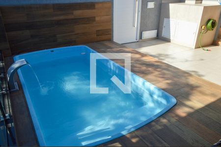 Casa de condomínio à venda com 250m², 2 quartos e 3 vagasPiscina