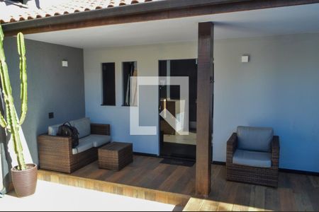 Casa de condomínio à venda com 250m², 2 quartos e 3 vagasVaranda