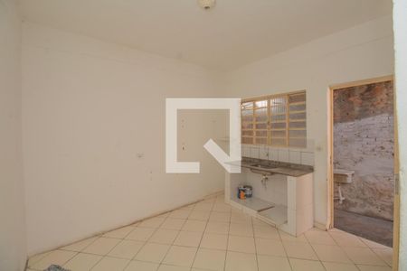 Casa à venda com 145m², 4 quartos e sem vagaCasa- 3/Sala/Cozinha