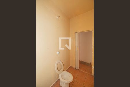 Casa à venda com 145m², 4 quartos e sem vagaCasa- 3/Banheiro